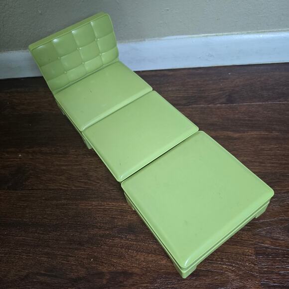 Barbie Mattel 2005 Totally Real House Fold Up Chair Ottoman Bed Replacement - Picture 1 of 5